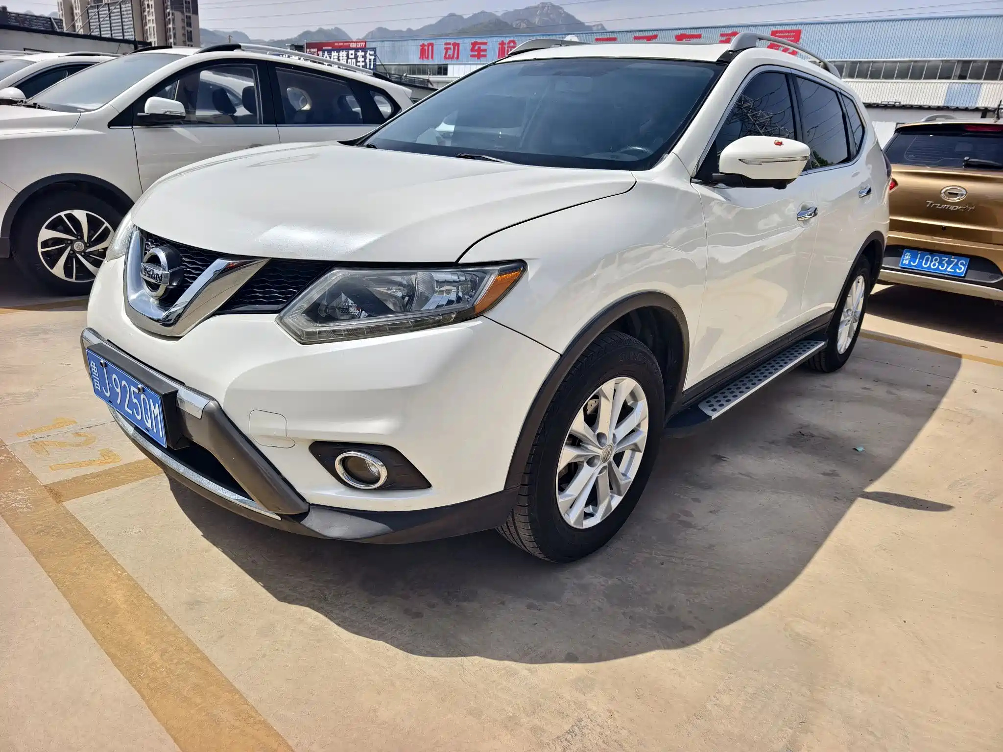 NISSAN X-TRAIL 2014