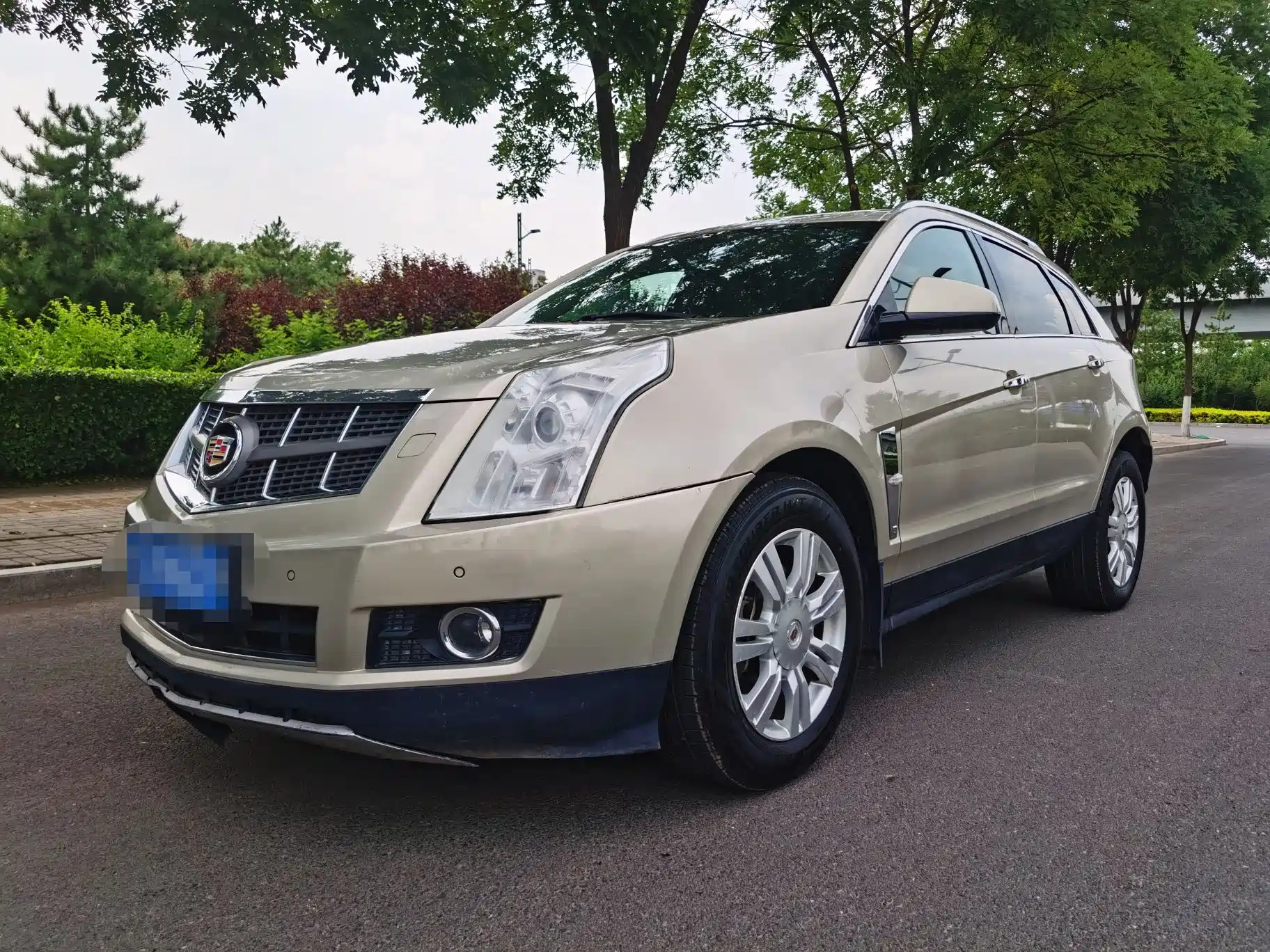 CADILLAC SRX