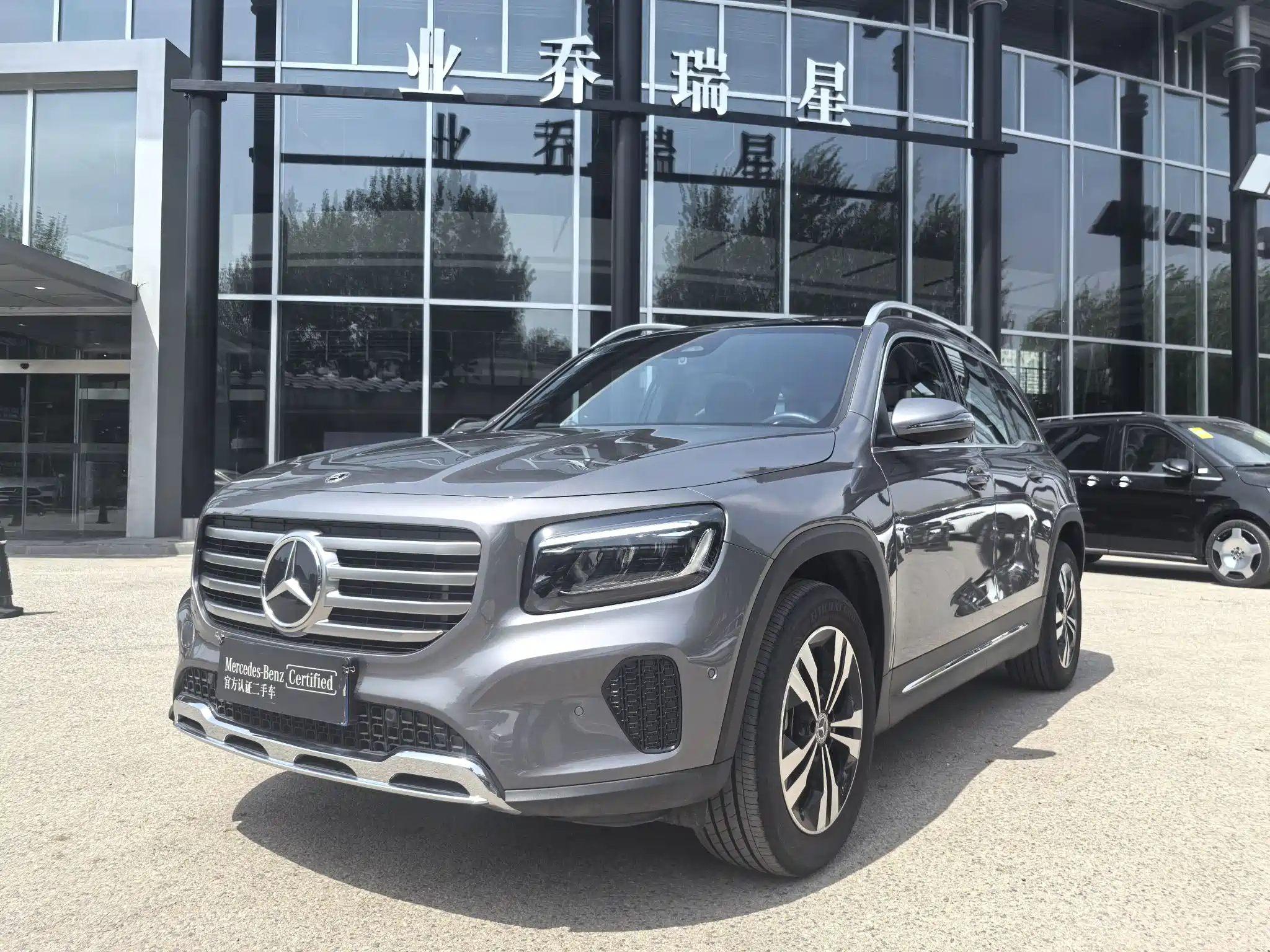 MERCEDES BENZ GLB 2024