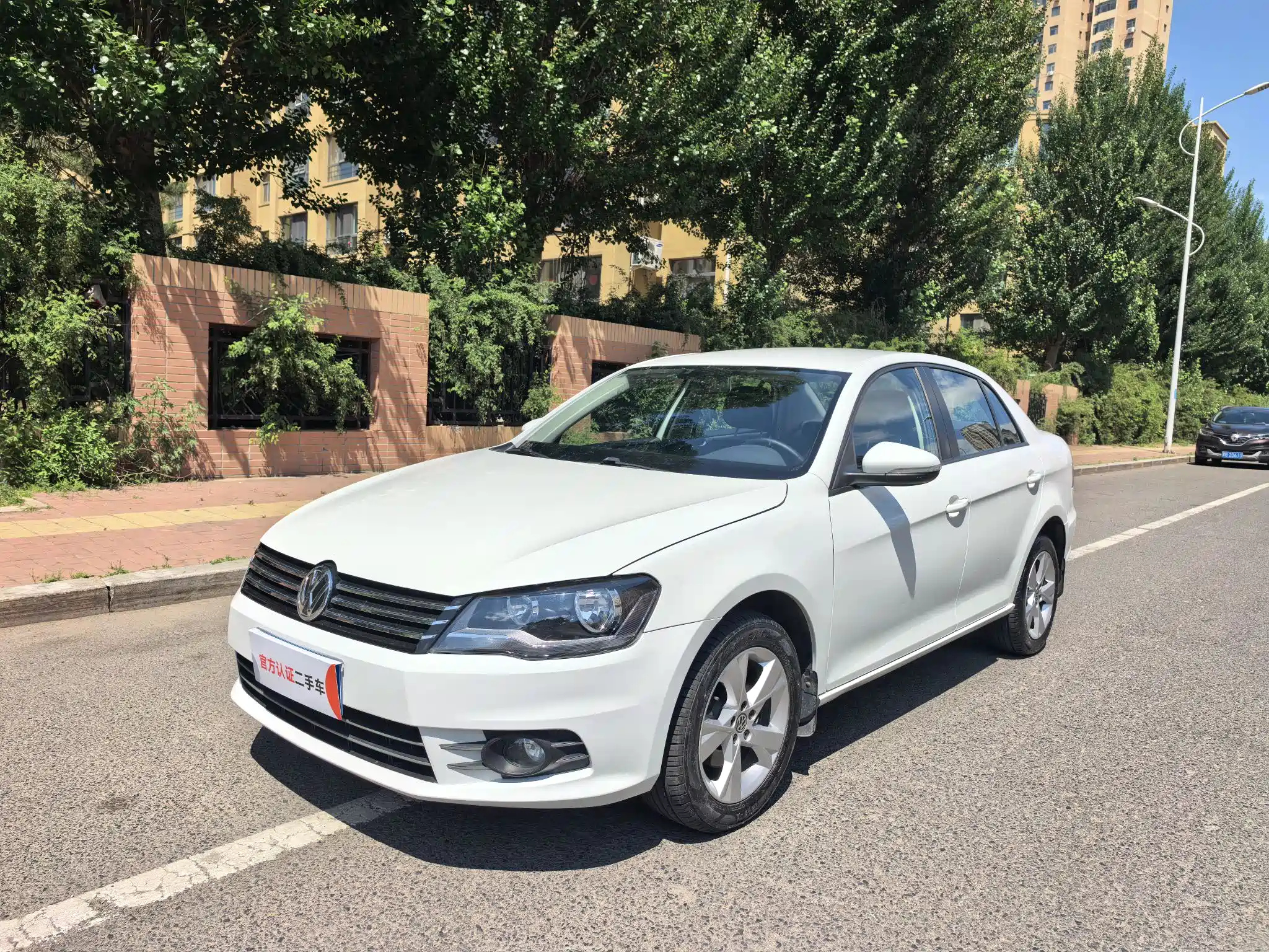 VOLKSWAGEN BORA 2015