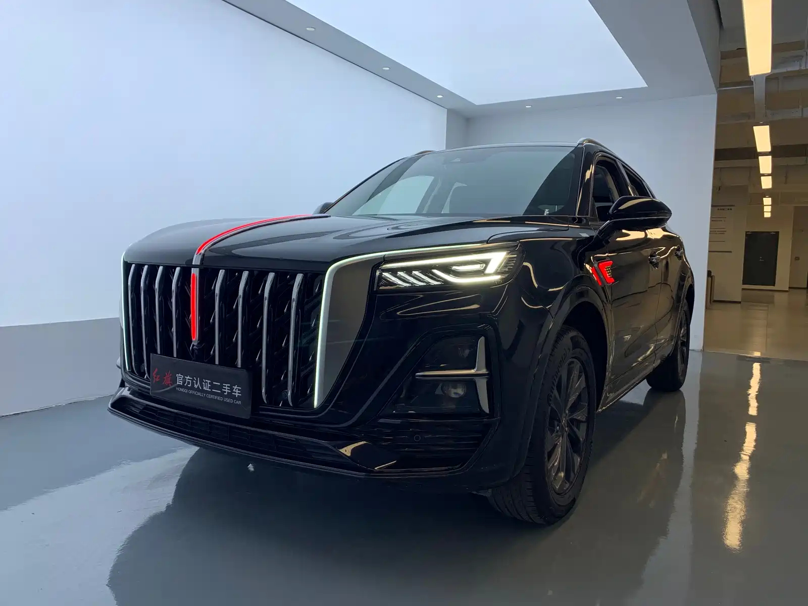 HONGQI HS5 2023