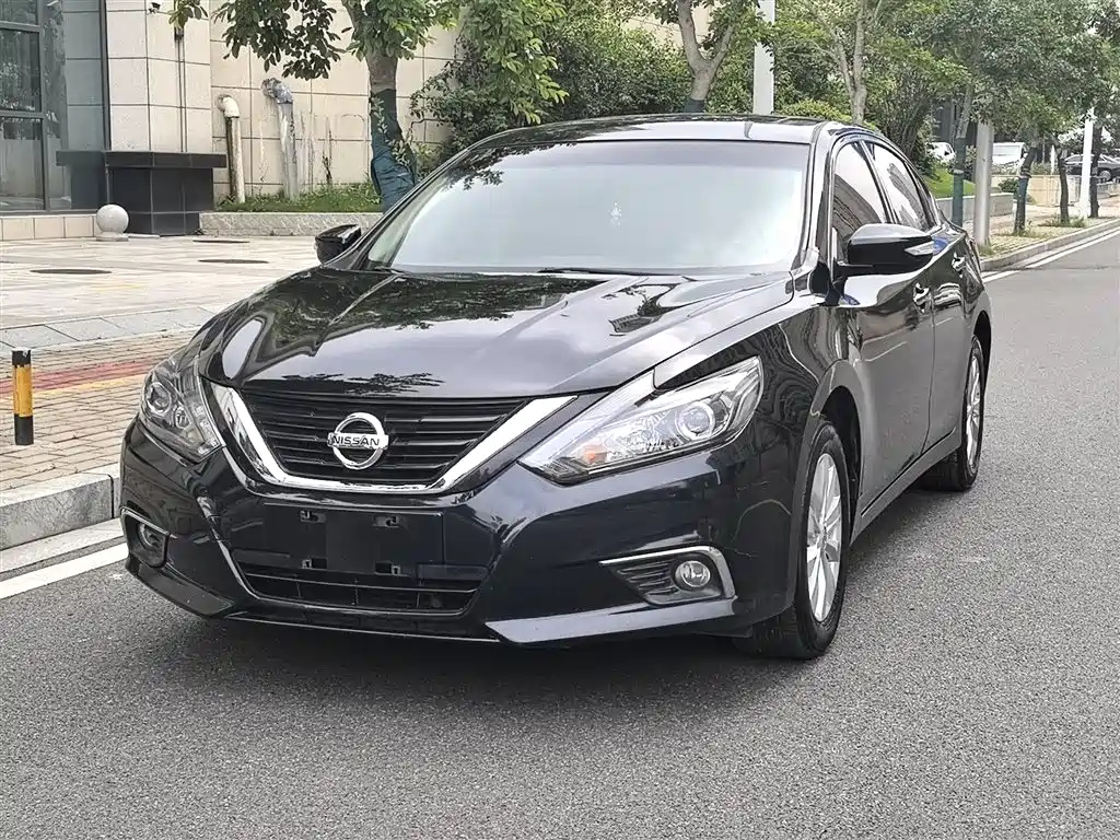 NISSAN TEANA 2016