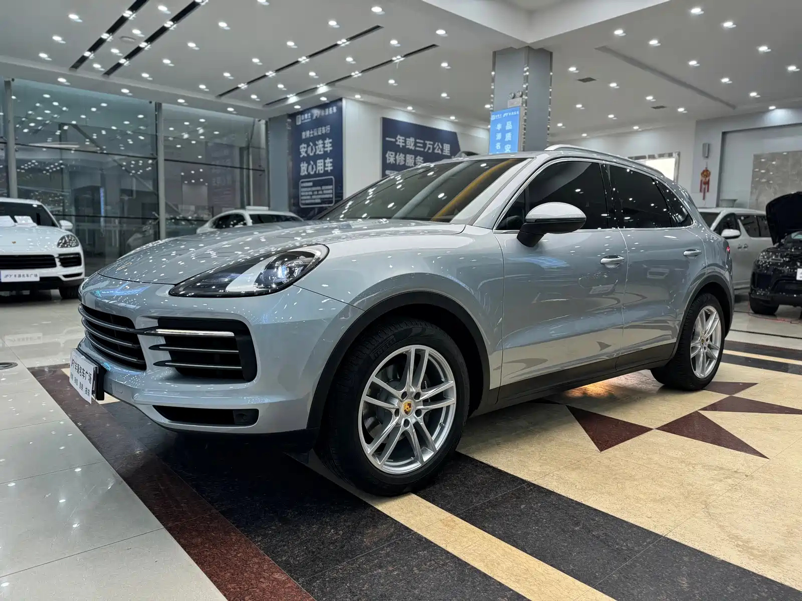 PORSCHE CAYENNE 2019