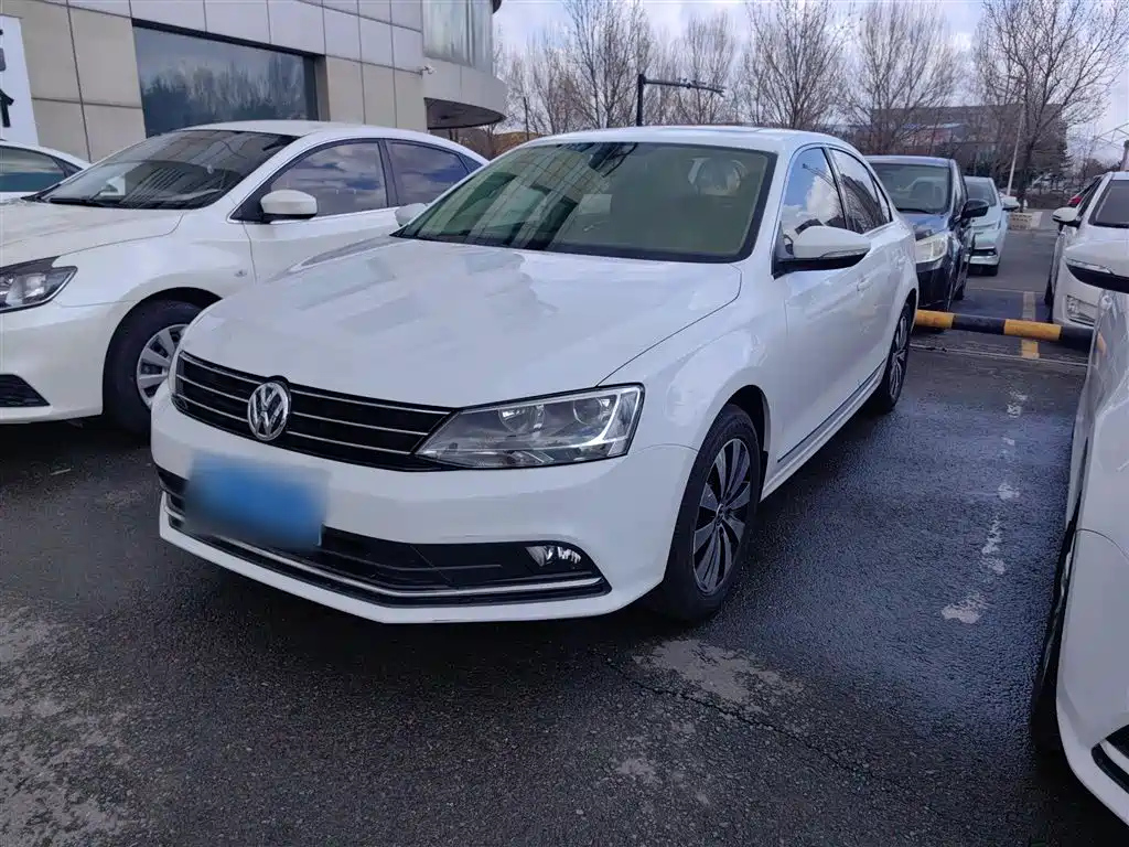 VOLKSWAGEN SAGITAR 2018