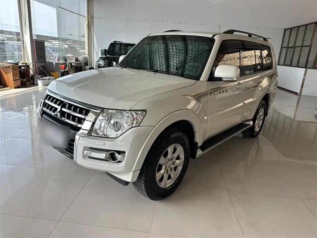 MITSUBISHI PAJERO IMPORT 2018