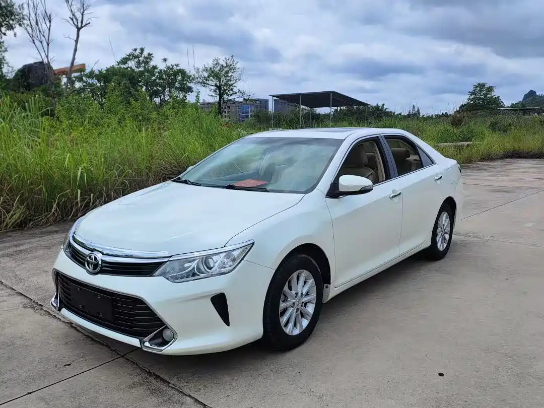 TOYOTA CAMRY 2016