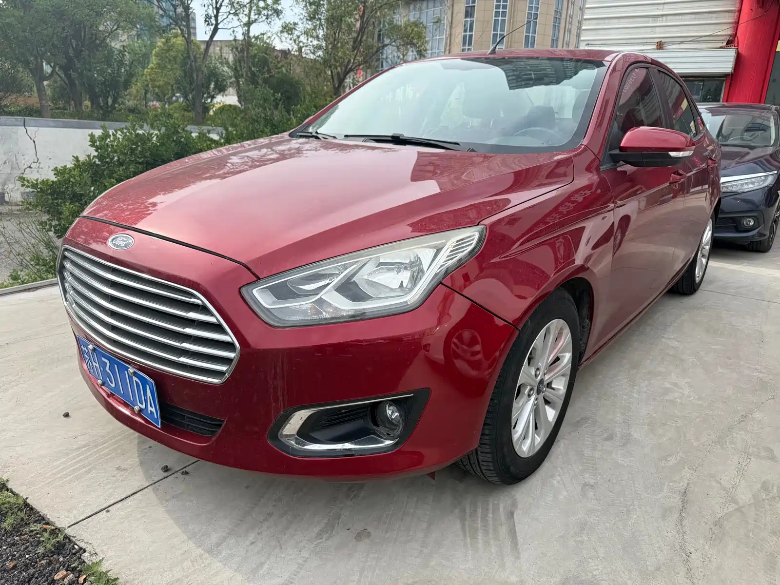 FORD ESCORT 2015