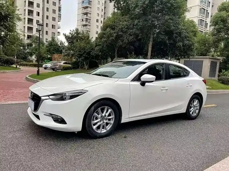 MAZDA 3 AXELA 2017
