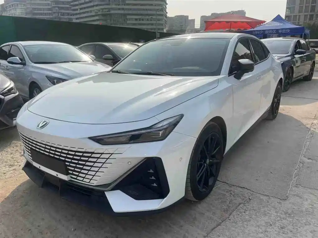 CHANGAN UNI-V