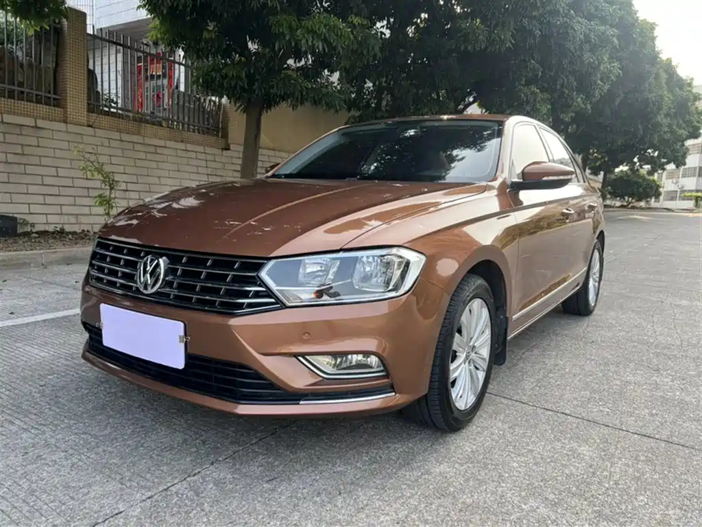 VOLKSWAGEN BORA 2018