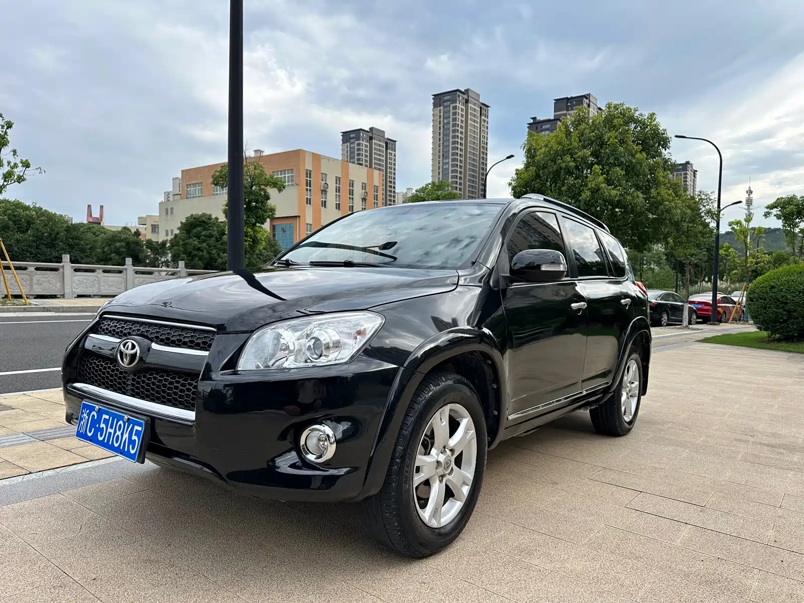 TOYOTA RAV4 RONGFANG 2012
