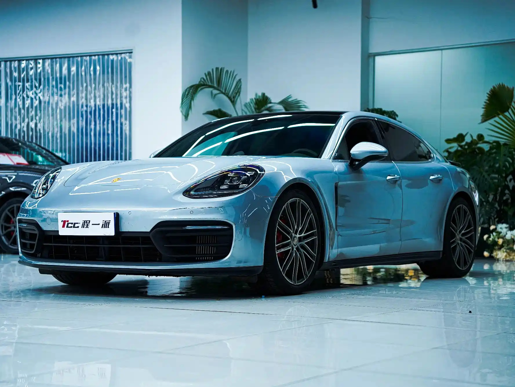 PORSCHE PANAMERA 2023