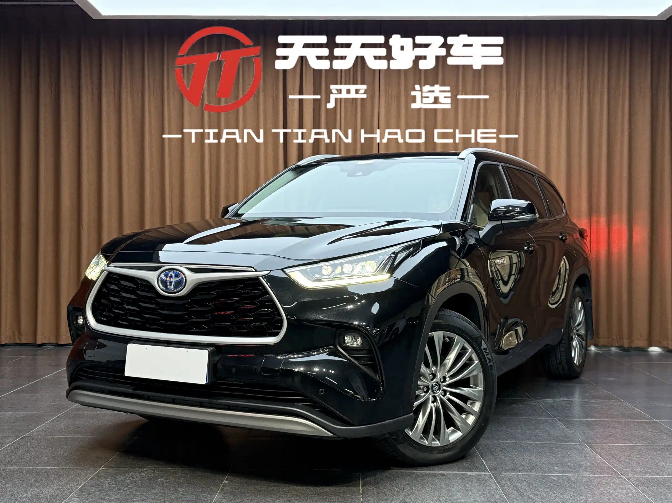 TOYOTA HIGHLANDER