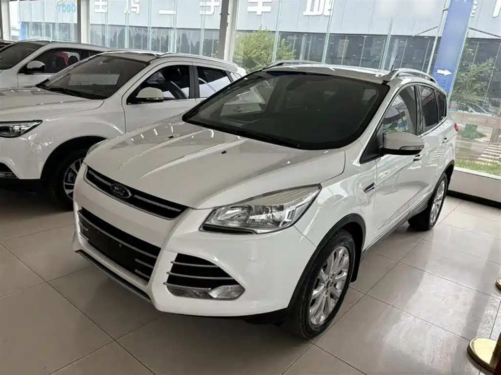 FORD ESCAPE 2015
