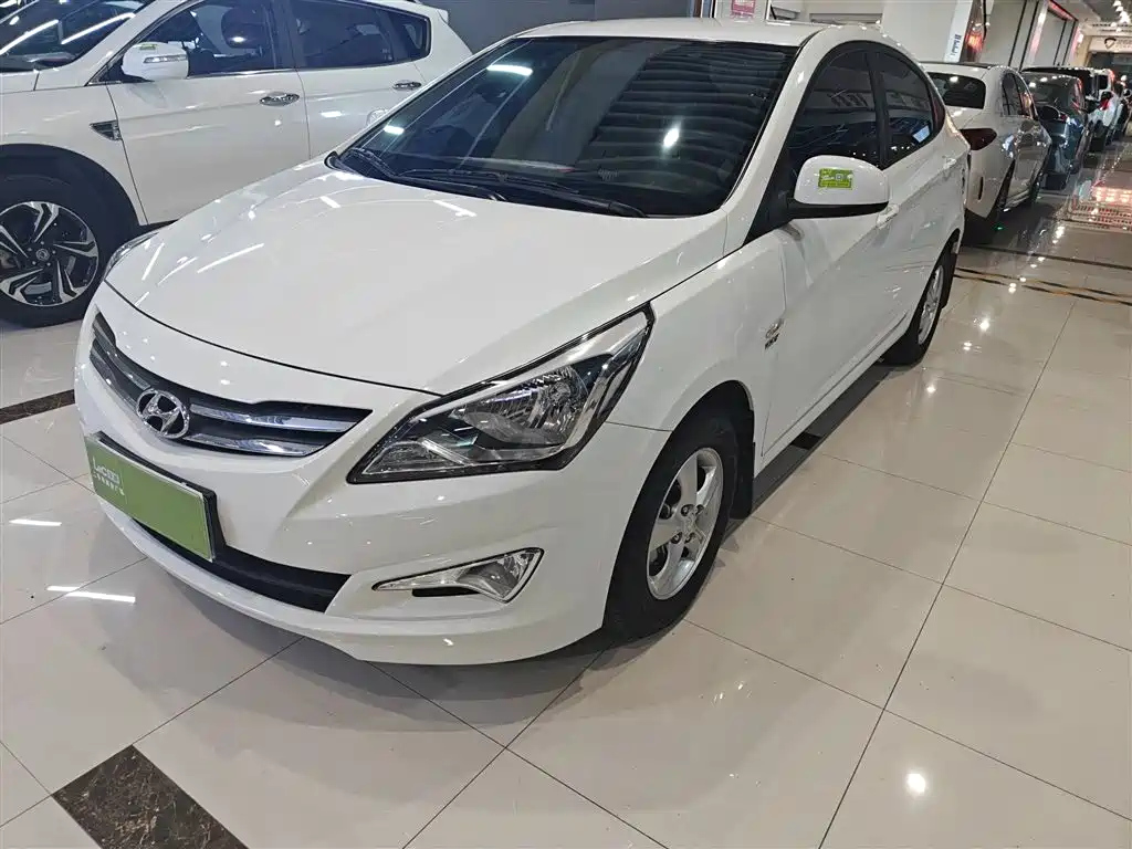HYUNDAI RENA 2016