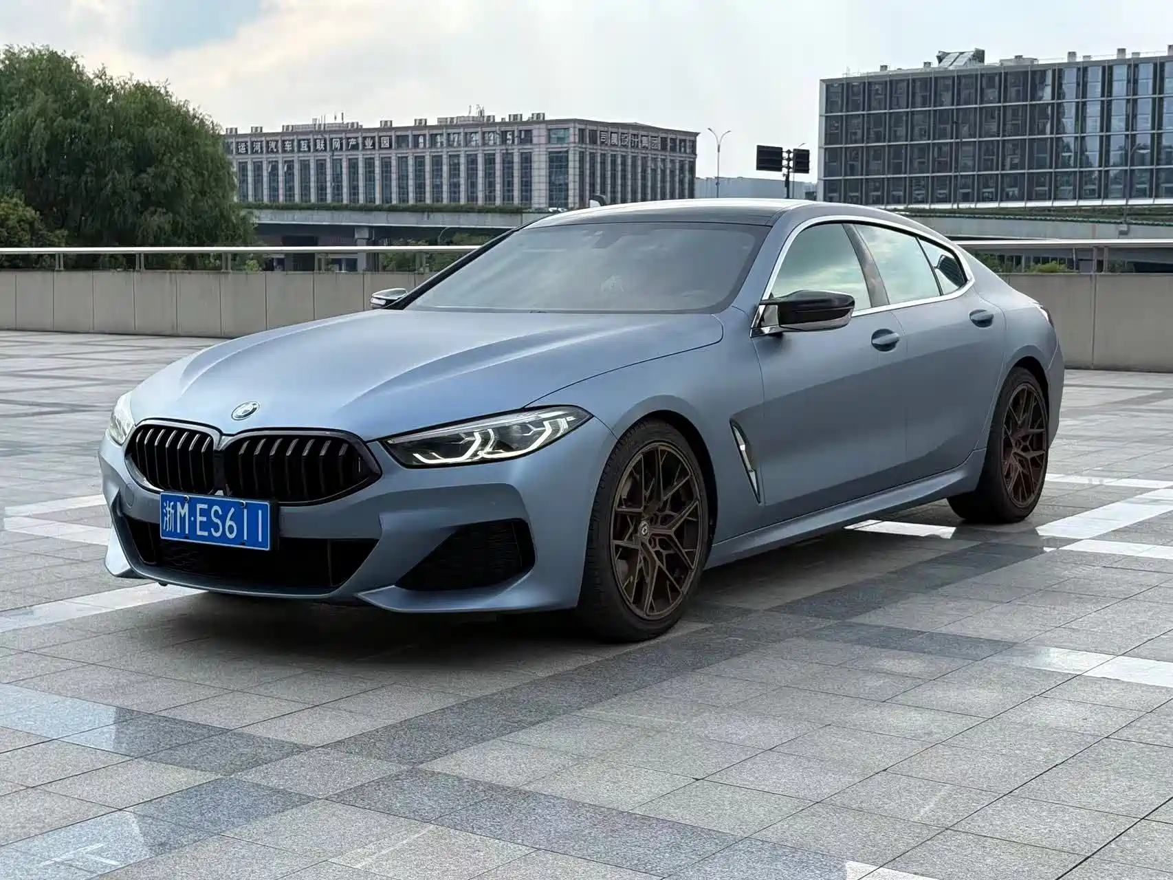 BMW 8-SERIES 2019