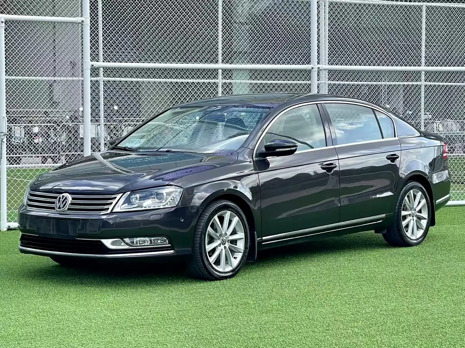 VOLKSWAGEN MAGOTAN 2013