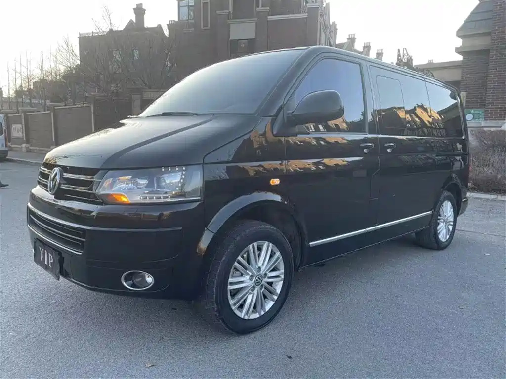 VOLKSWAGEN MULTIVAN 2012