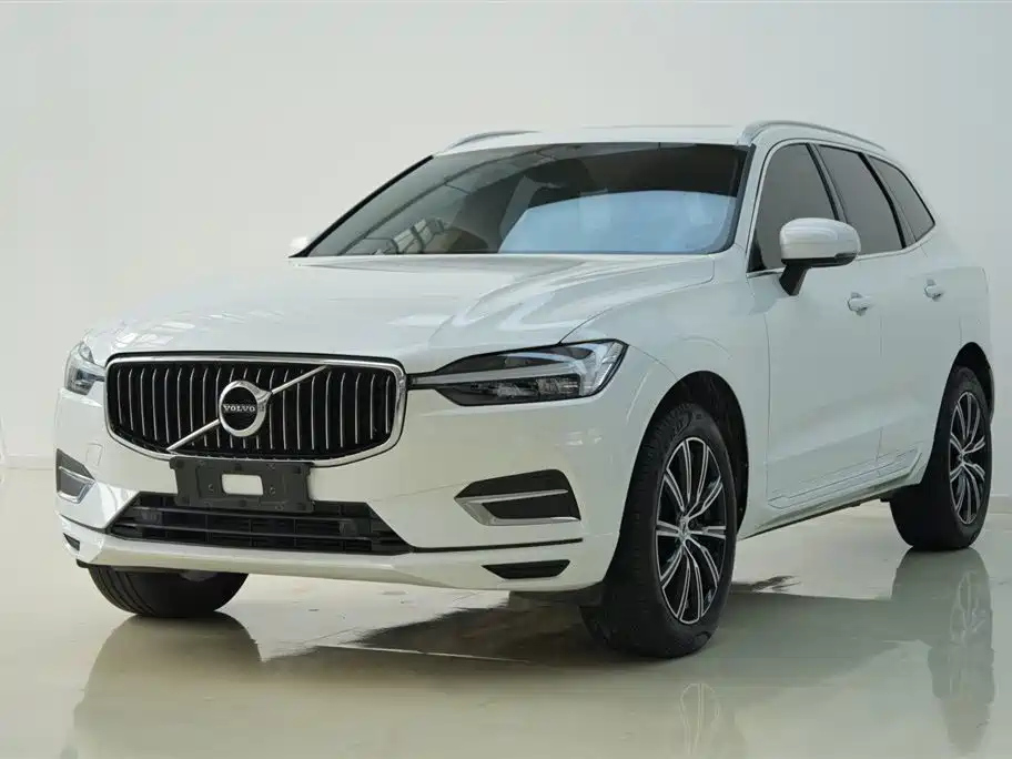VOLVO XC60 2021