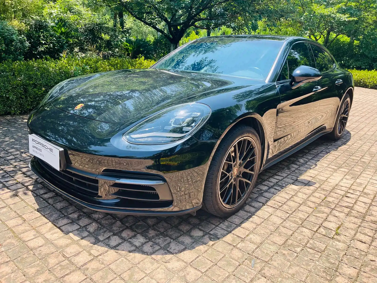 PORSCHE PANAMERA