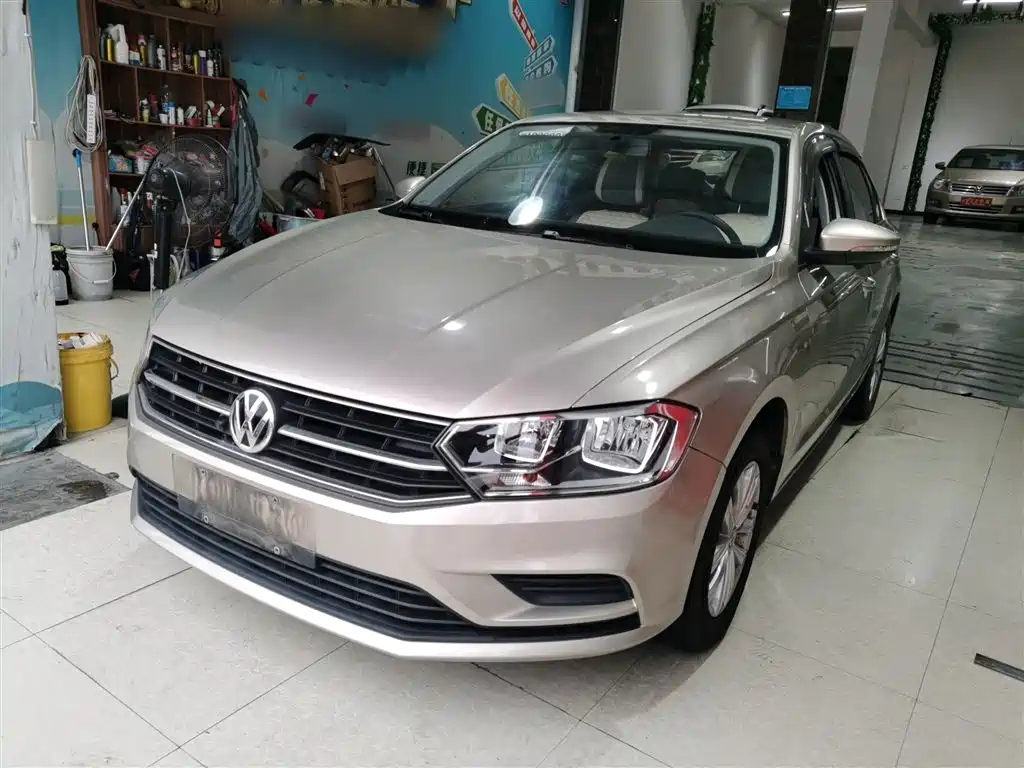 VOLKSWAGEN BORA 2018