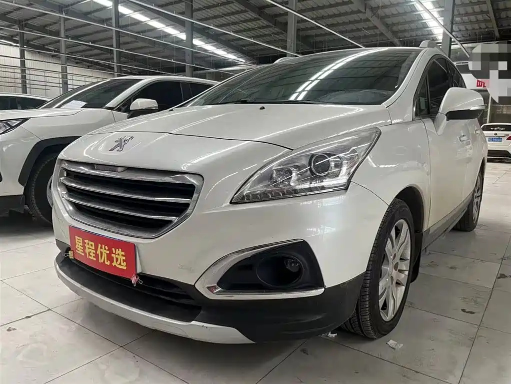 PEUGEOT 3008 2013