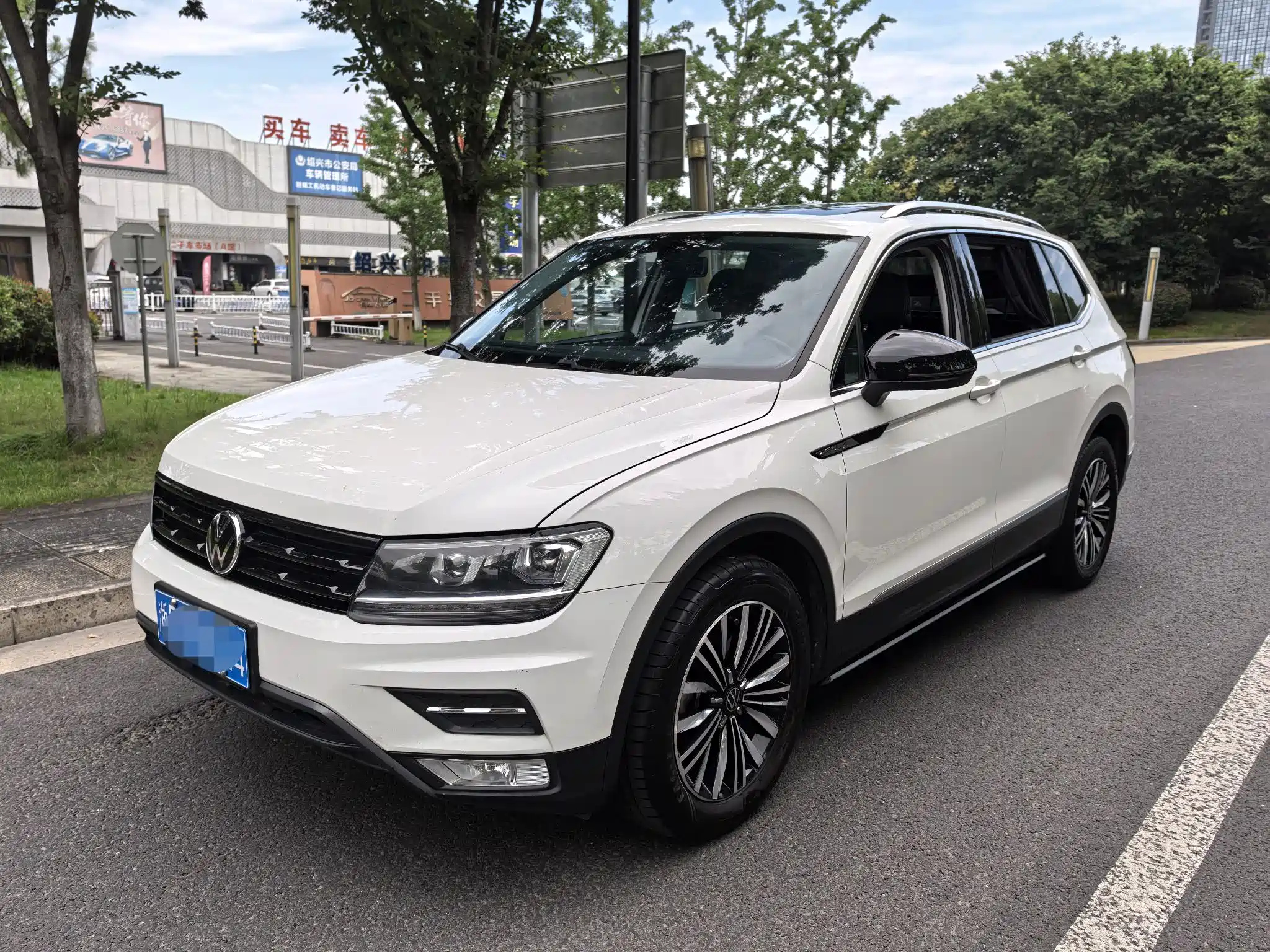 VOLKSWAGEN TIGUAN L 2021