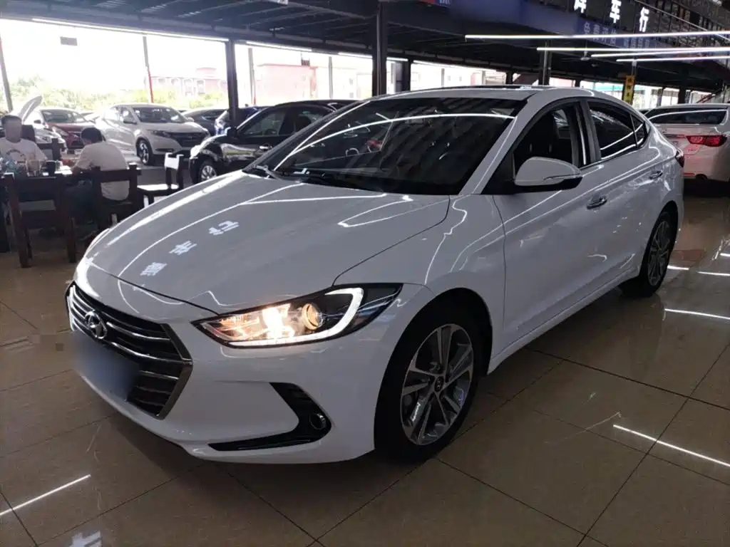 HYUNDAI ELANTRA 2016
