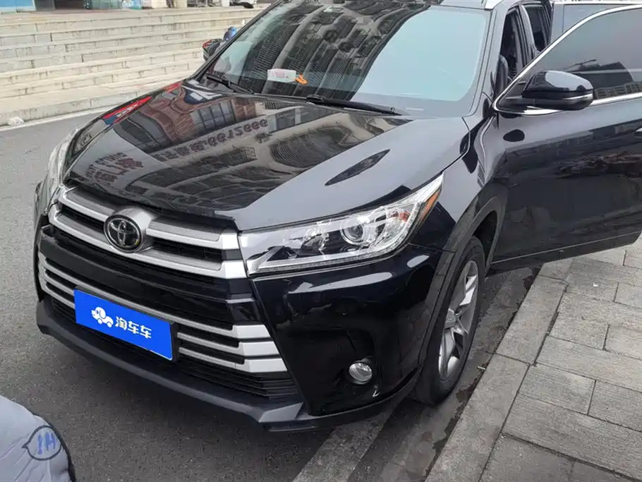 TOYOTA HIGHLANDER 2021