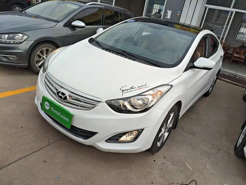 HYUNDAI ELANTRA 2012