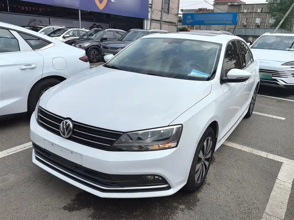 VOLKSWAGEN SAGITAR 2018