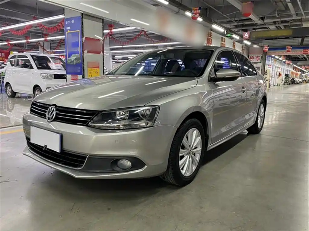 VOLKSWAGEN SAGITAR 2014