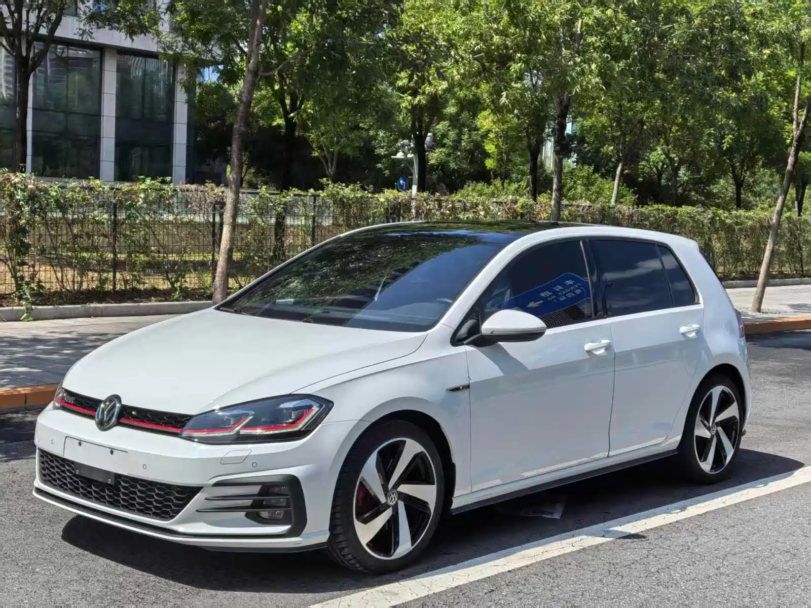 VOLKSWAGEN GOLF GTI 2018