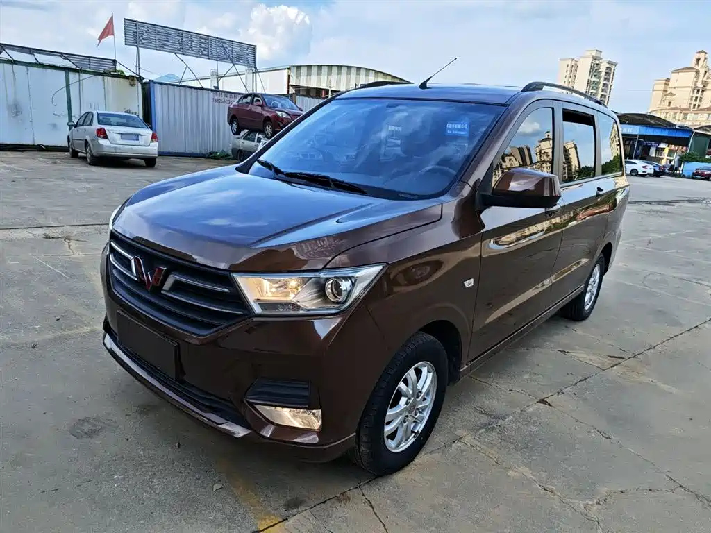 SGMW WULING HONGGUANG 2018