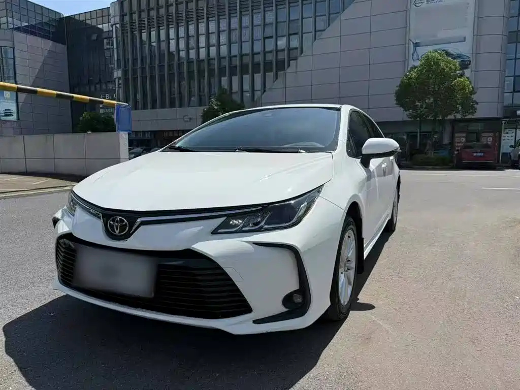 TOYOTA COROLLA 2023
