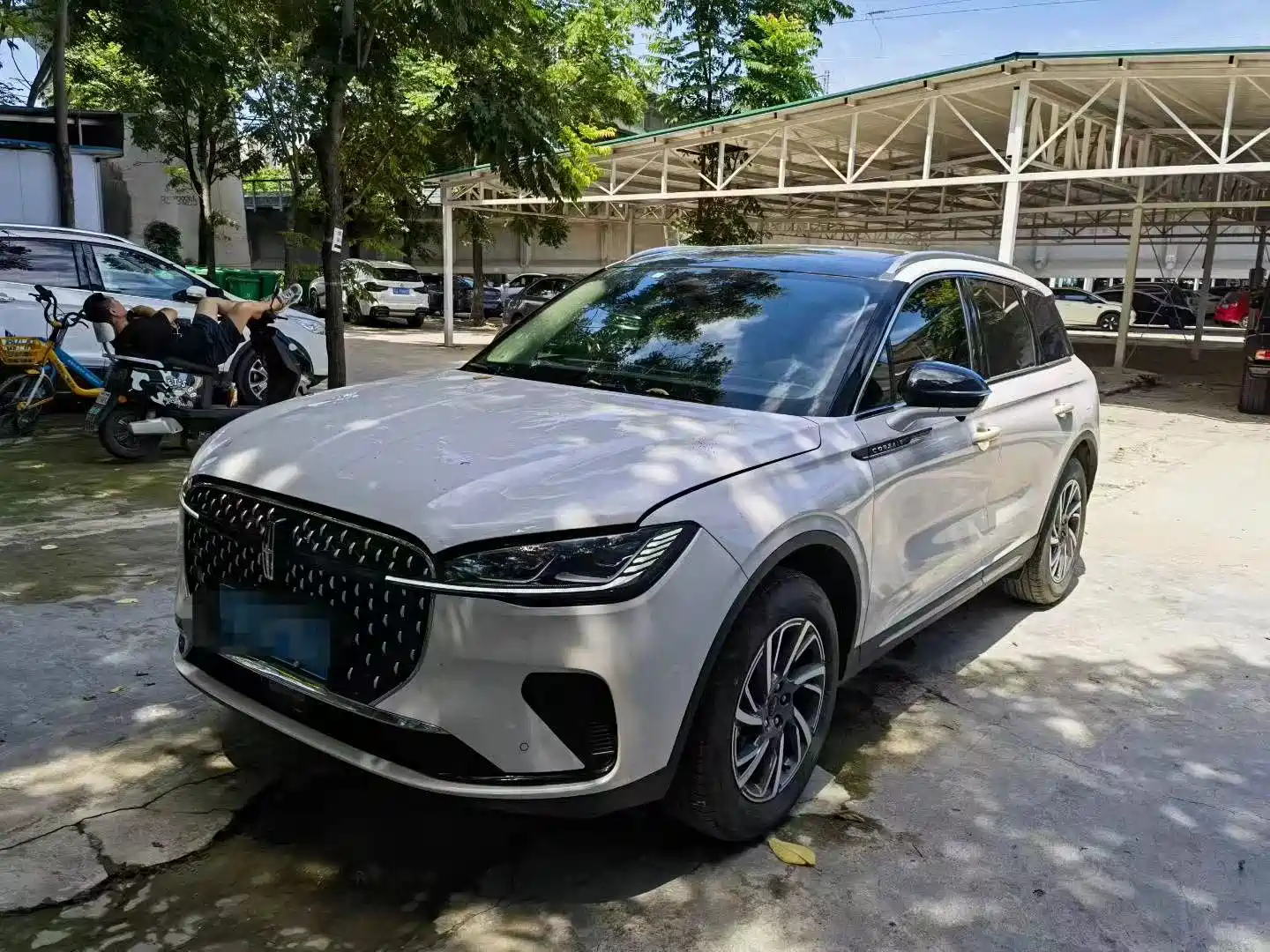 LINCOLN ADVENTURER 2023