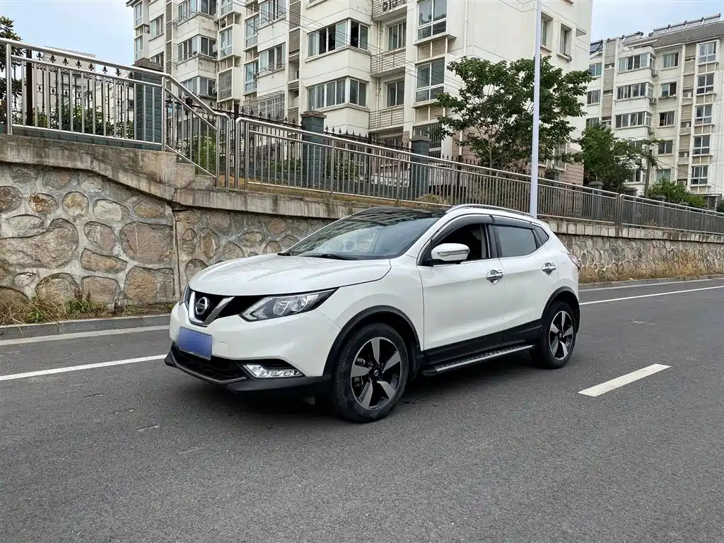 NISSAN QASHQAI 2017