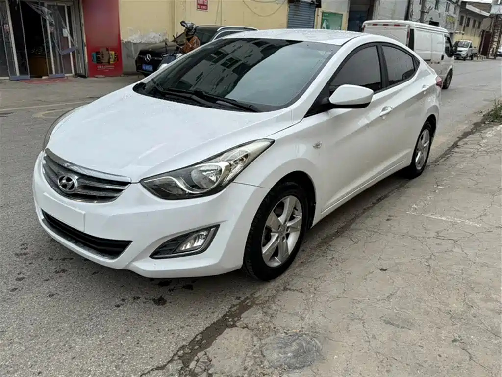 HYUNDAI ELANTRA 2012