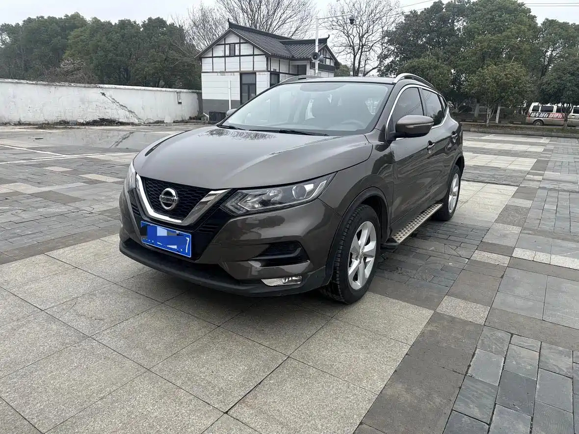 NISSAN QASHQAI 2019