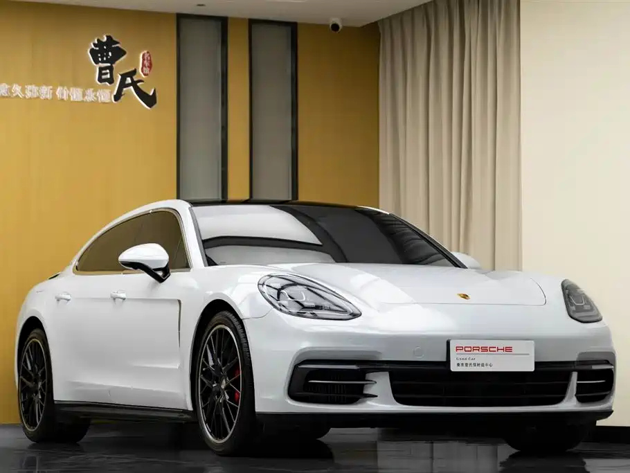 PORSCHE PANAMERA 2019