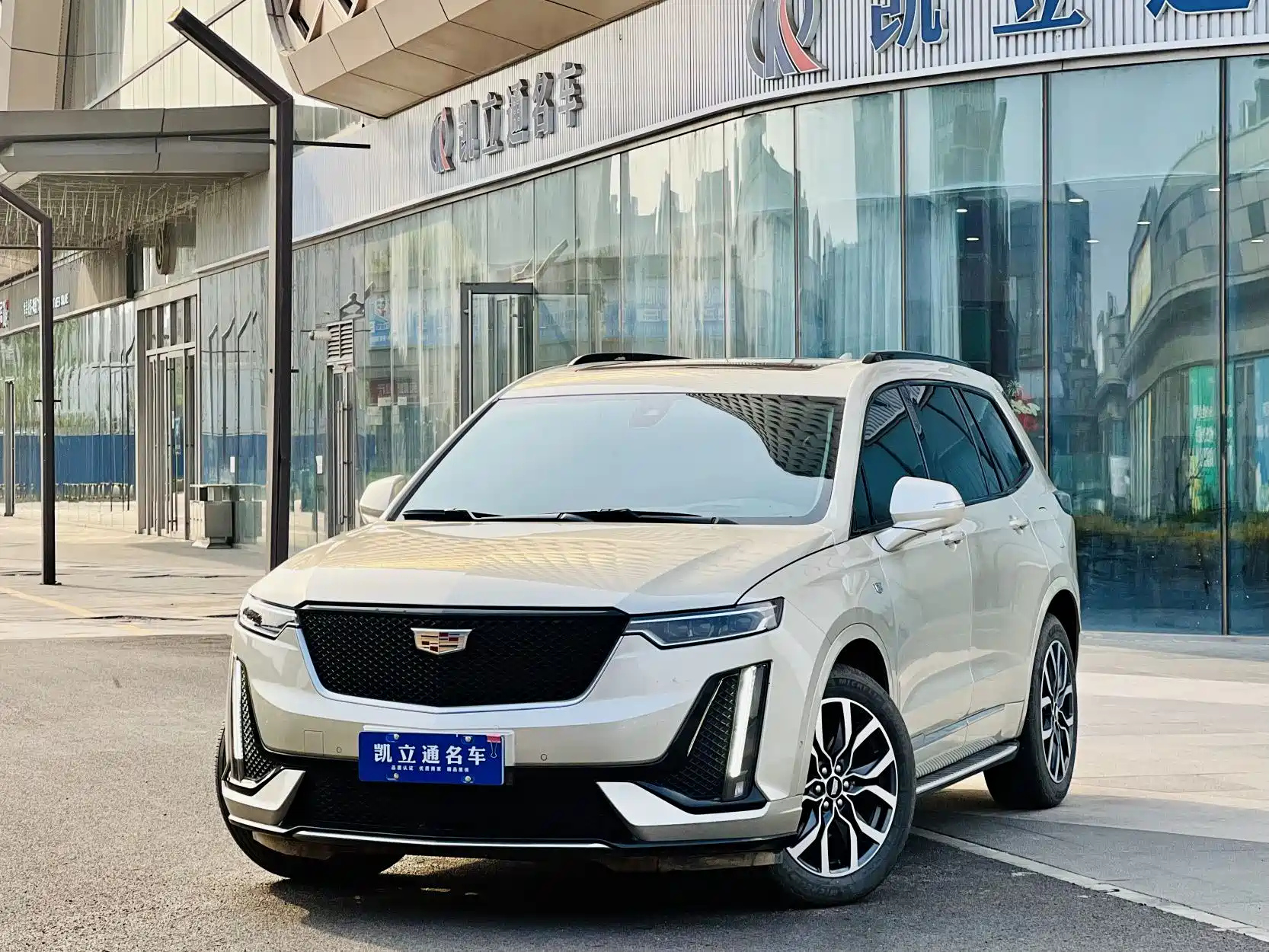 CADILLAC XT6 2021