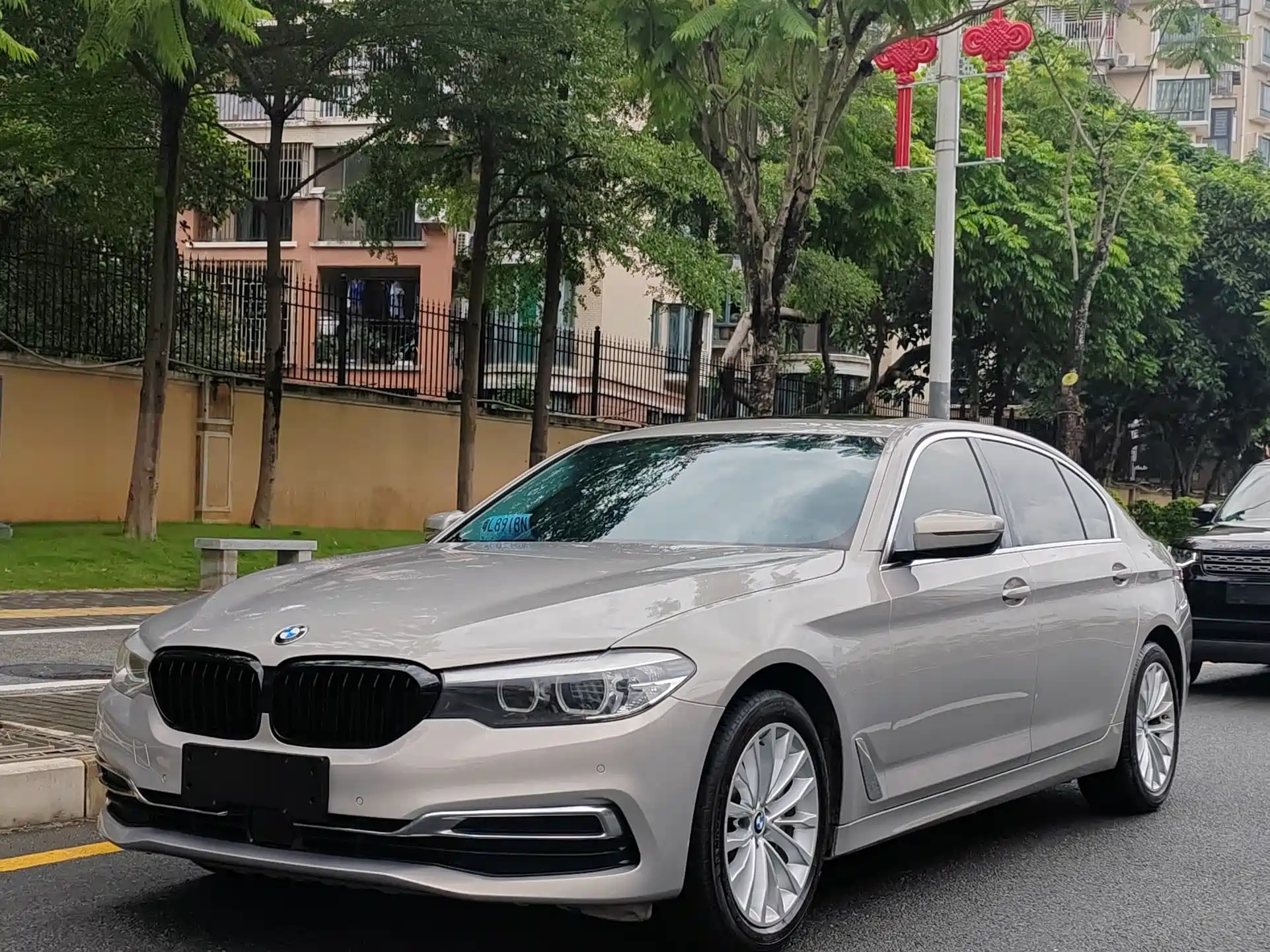 BMW 5-SERIES 2019