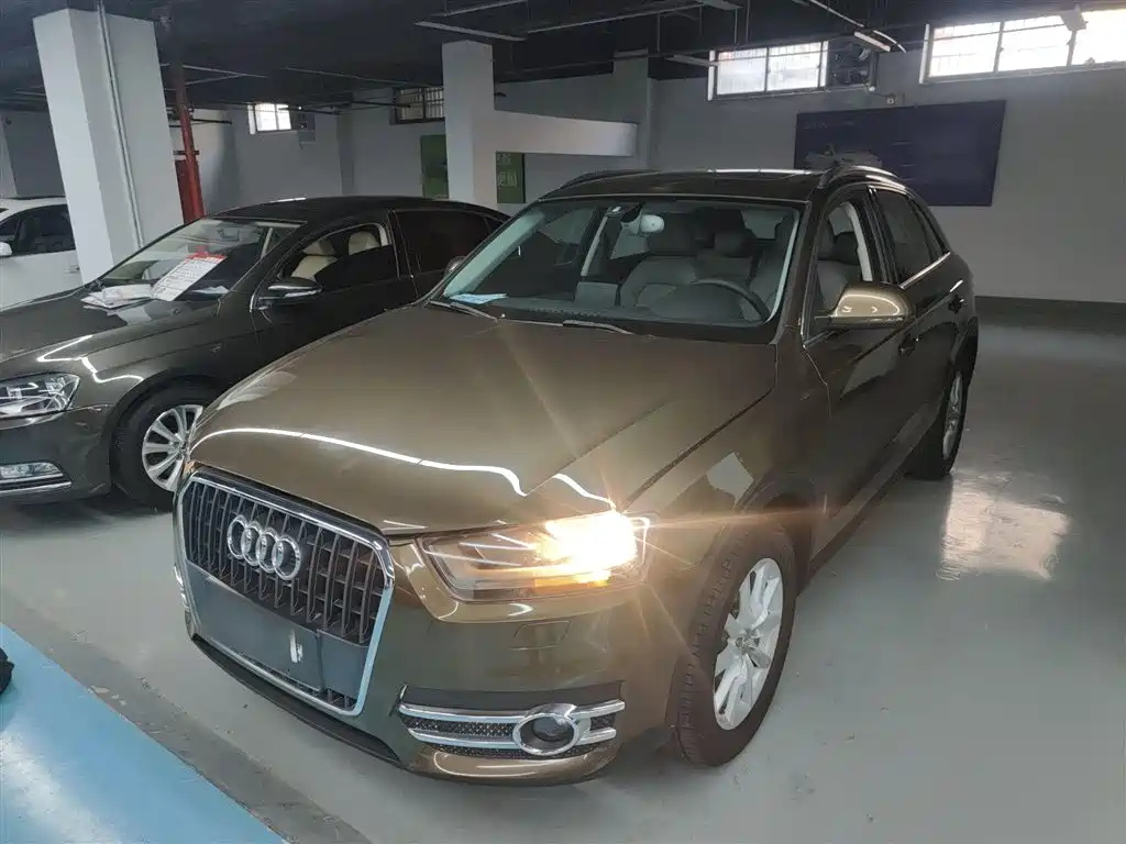 AUDI Q3 2013