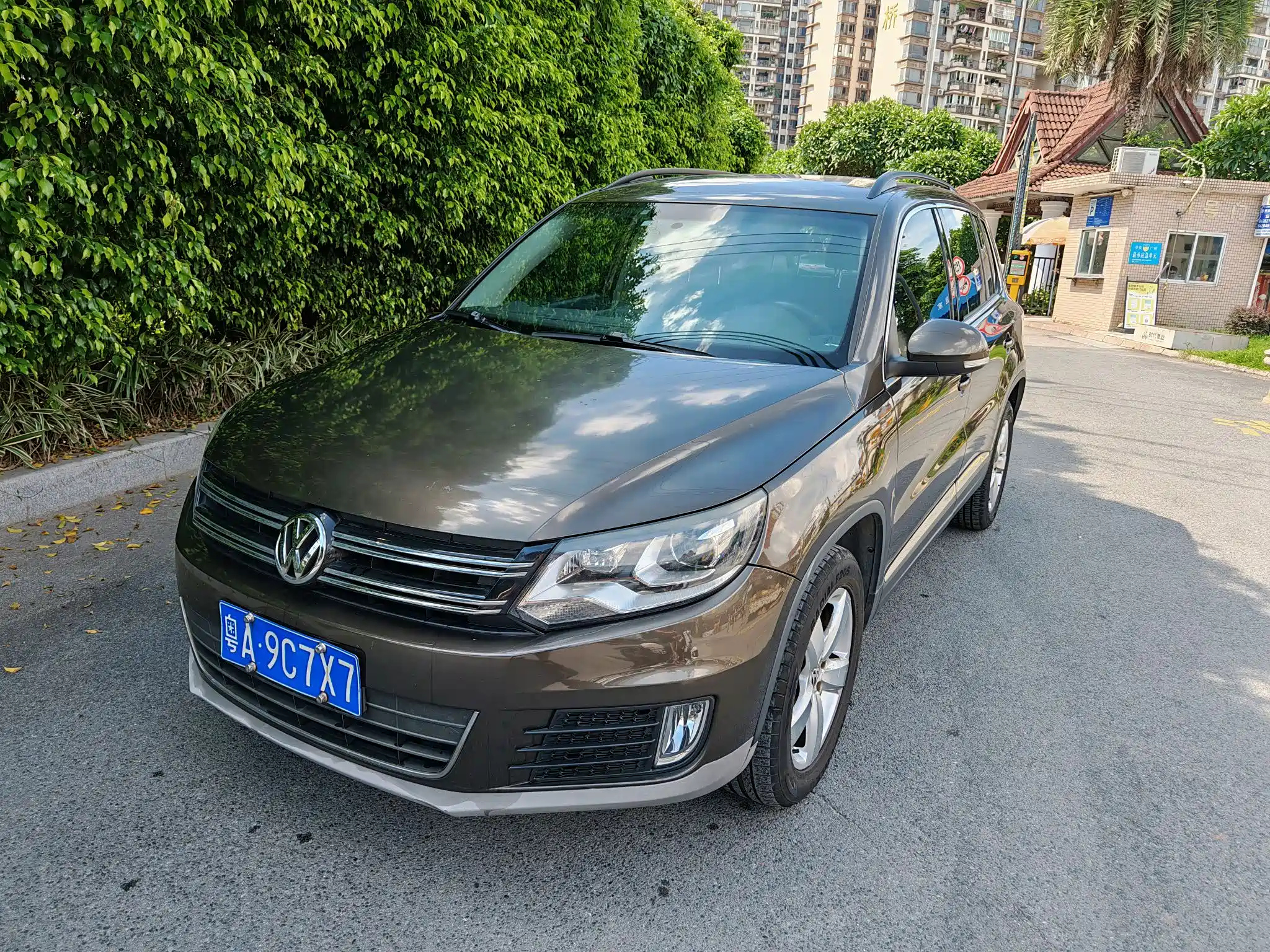 VOLKSWAGEN TIGUAN 2015