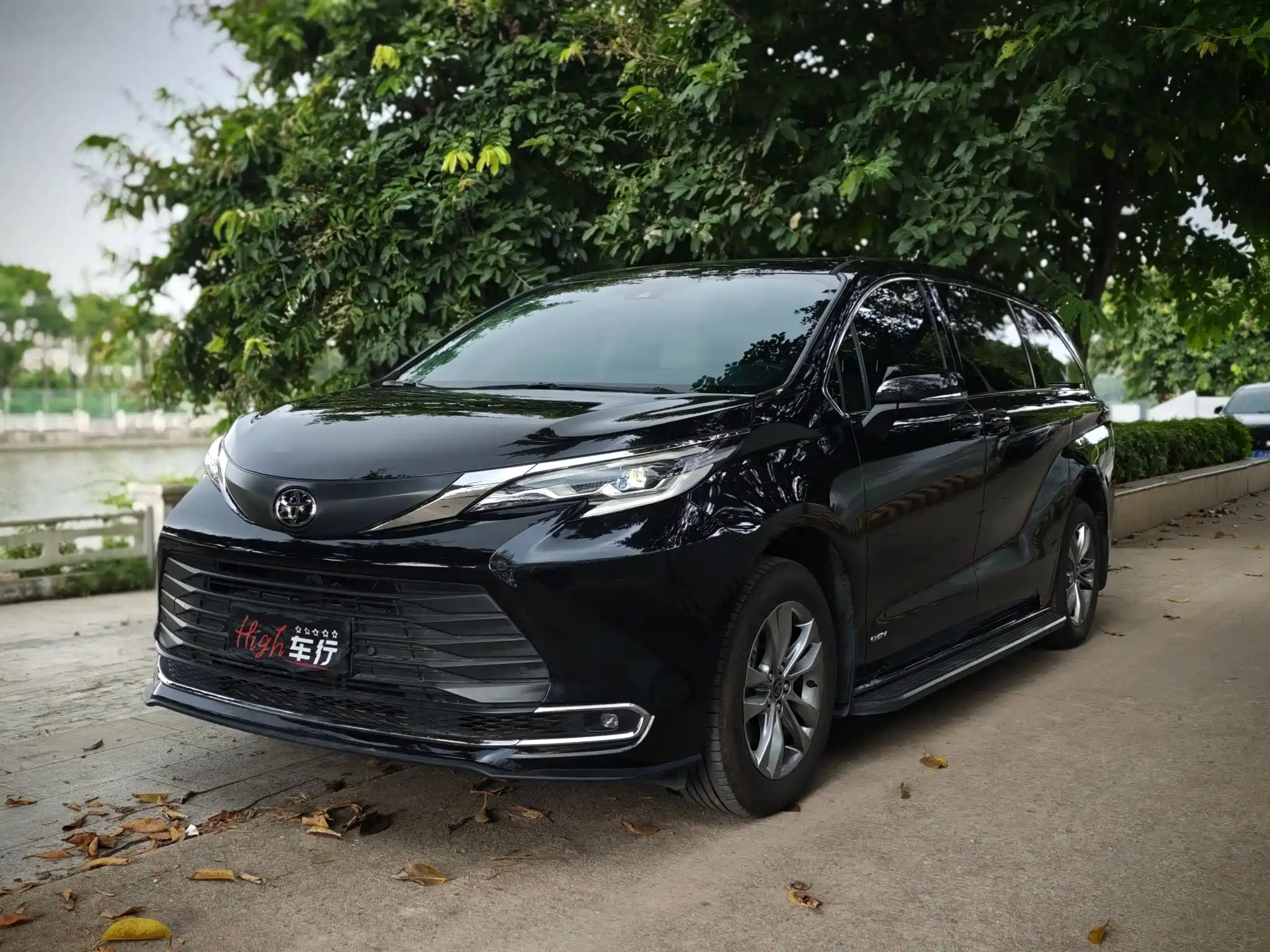 Аукционный лист TOYOTA SIENNA SIENNA 2024