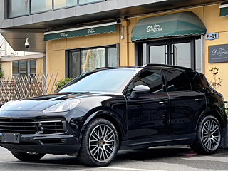 PORSCHE CAYENNE 2018