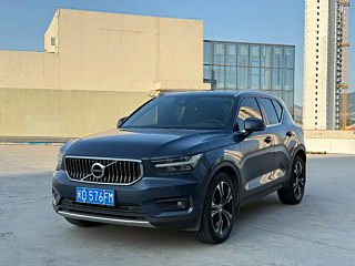 VOLVO XC40 2020
