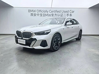 BMW 5-SERIES  2024