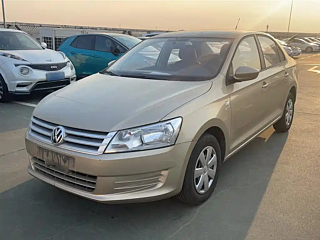VOLKSWAGEN SANTANA 2015