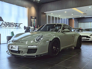 PORSCHE 911  2010